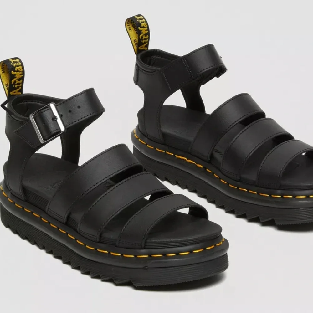 NWT DR. MARTENS BLAIRE SANDALS